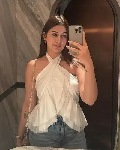 Escorts In Mahanagar